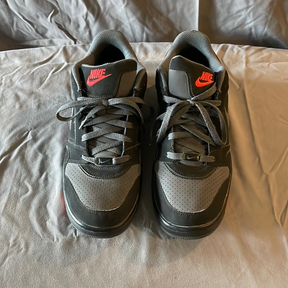 Nike - Mens 10.5 - Black/Gray/Red - Good used condition